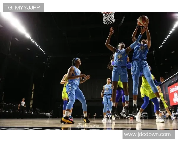 芝加哥天队与达拉斯飞队激战正酣谁能在这场对决中笑到最后 芝加哥天队与达拉斯飞队激战正酣谁能在这场对决中笑到最后