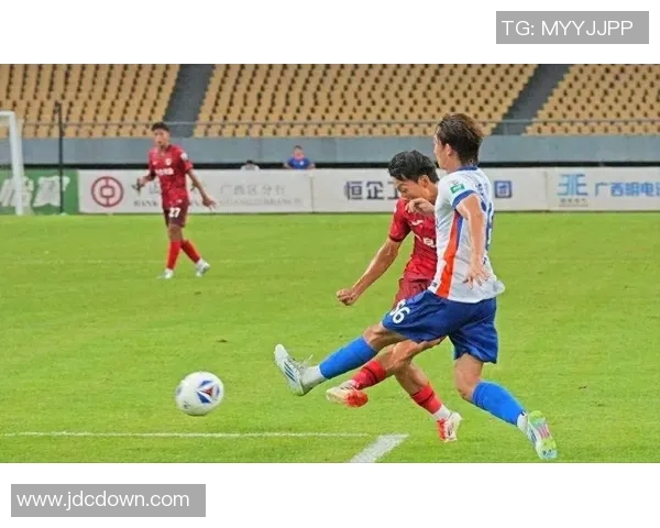 2017年鲁能与亚泰激战回顾：激情对决与精彩瞬间的完美交融