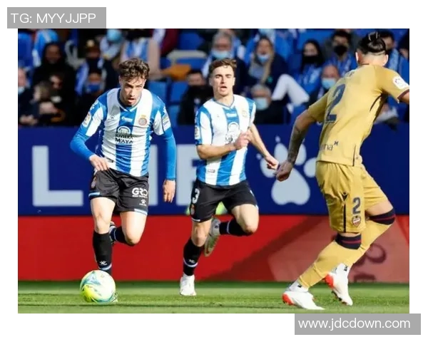 巴塞罗那与西班牙人激情对决全程回顾与精彩分析