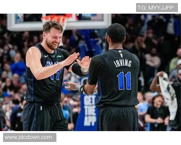 东契奇狂砍73分刷新现役得分纪录独行侠击败太阳终结对手11连胜 东契奇狂砍73分刷新现役得分纪录独行侠击败太阳终结对手11连胜