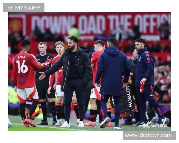 英超转会市场:曼联今夏转会费累计超过2亿英镑,引援大手笔 英超转会市场:曼联今夏转会费累计超过2亿英镑,引援大手笔