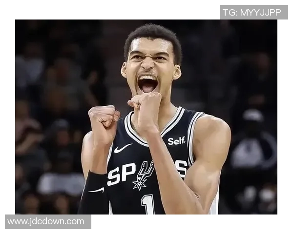 文班亚马新秀赛季表现惊艳场均数据引领全联盟期待未来发展 文班亚马新秀赛季表现惊艳场均数据引领全联盟期待未来发展